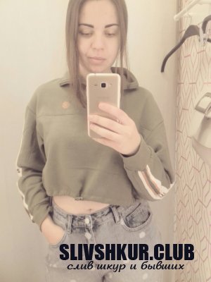 Полина Попова